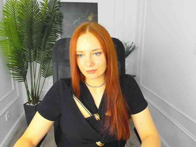 TinaGeroll webcam