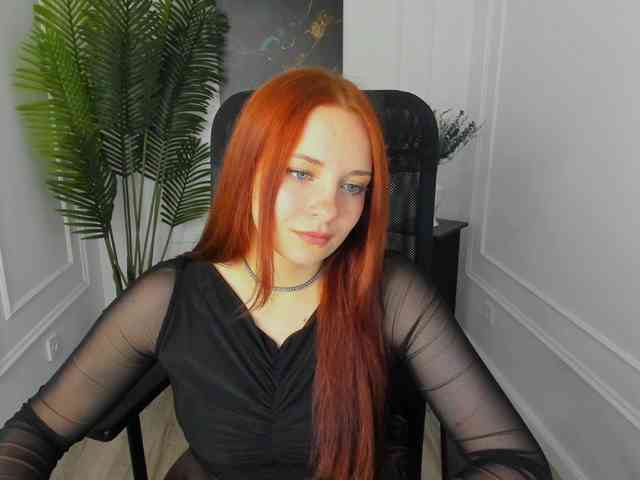 TinaGeroll webcam