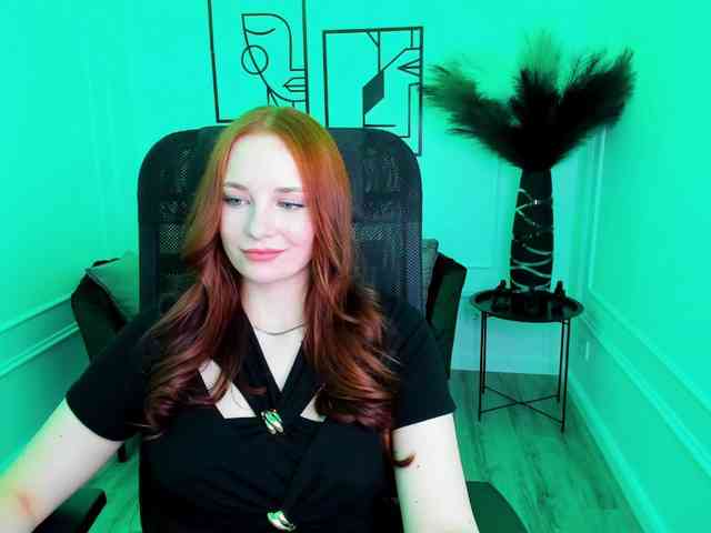 TinaGeroll webcam