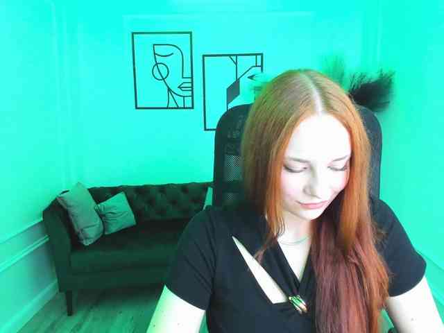 TinaGeroll webcam