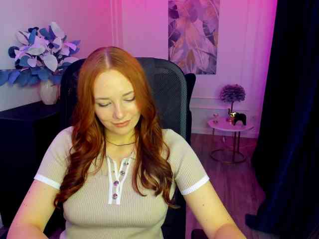 TinaGeroll webcam