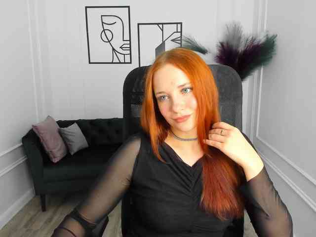 TinaGeroll webcam