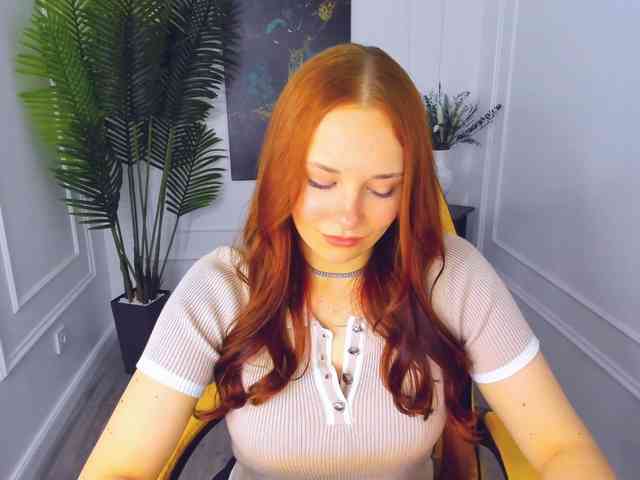 TinaGeroll webcam