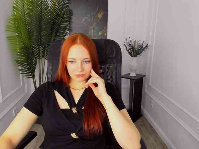 TinaGeroll webcam