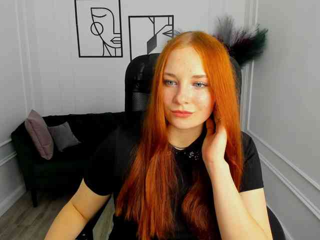 TinaGeroll webcam