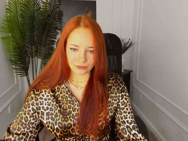 TinaGeroll webcam