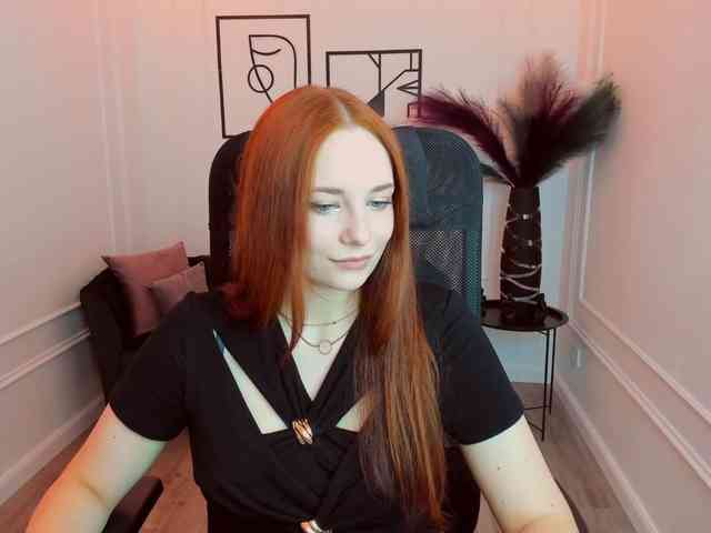 TinaGeroll webcam