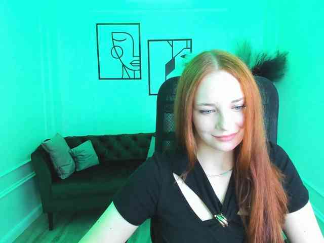 TinaGeroll webcam
