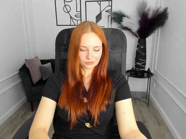 TinaGeroll webcam