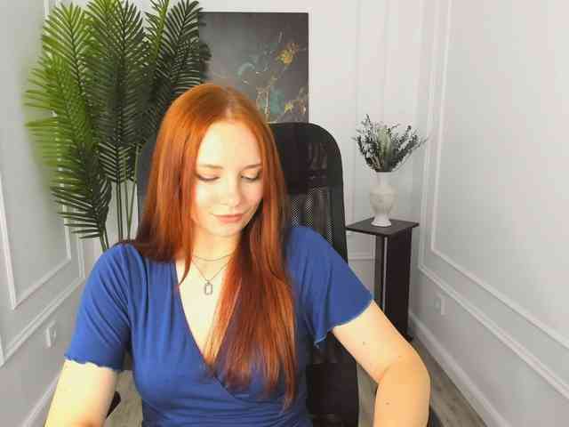 TinaGeroll webcam