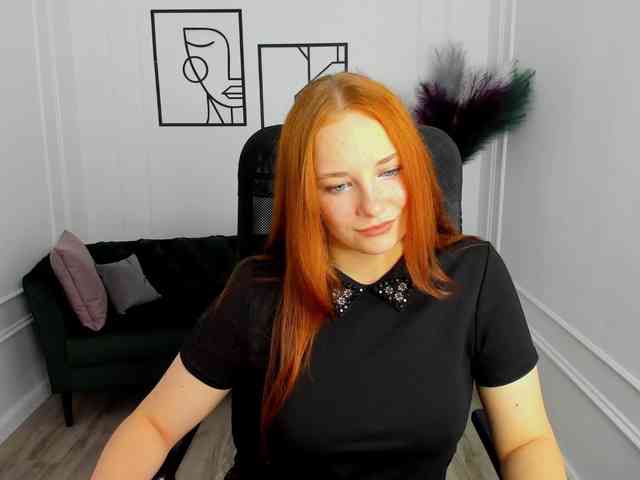 TinaGeroll webcam