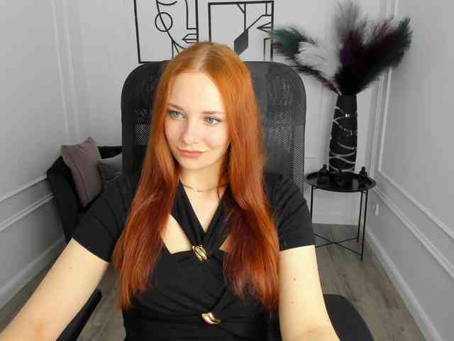 TinaGeroll webcam