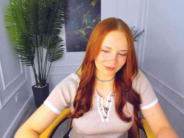 TinaGeroll webcam