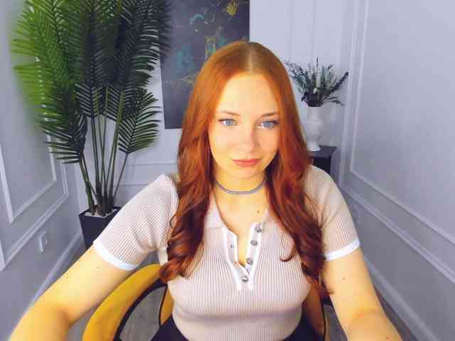 TinaGeroll webcam
