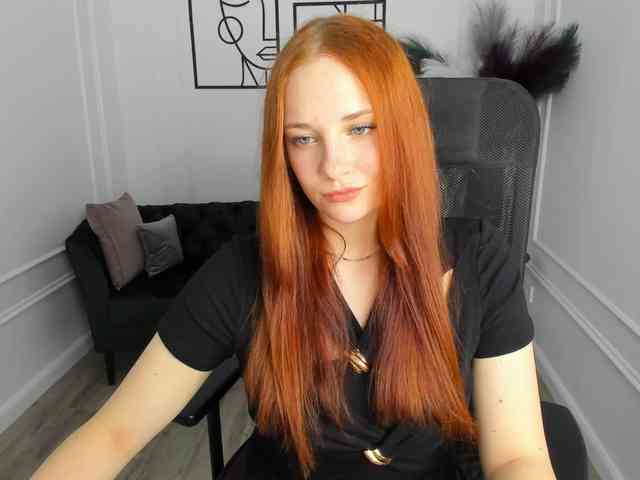 TinaGeroll webcam