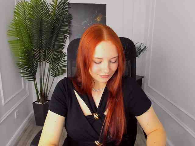 TinaGeroll webcam