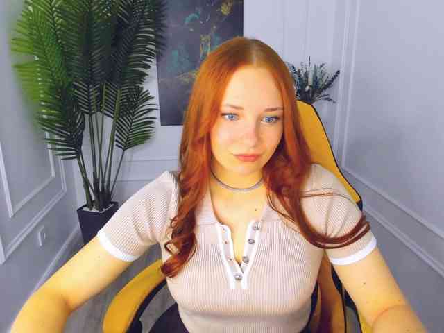TinaGeroll webcam