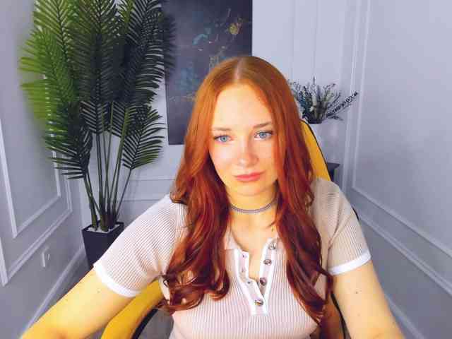 TinaGeroll webcam