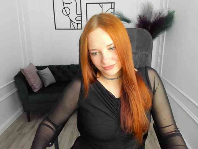 TinaGeroll webcam