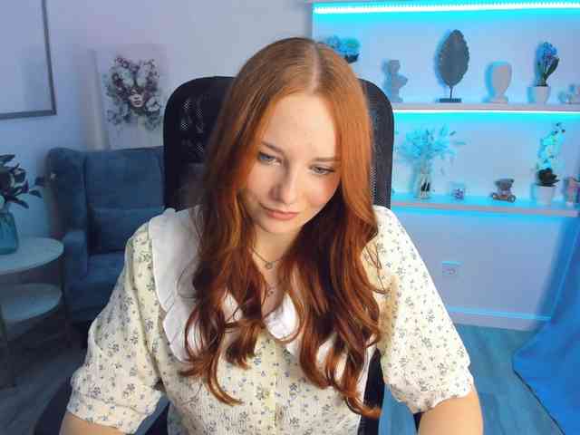 TinaGeroll webcam