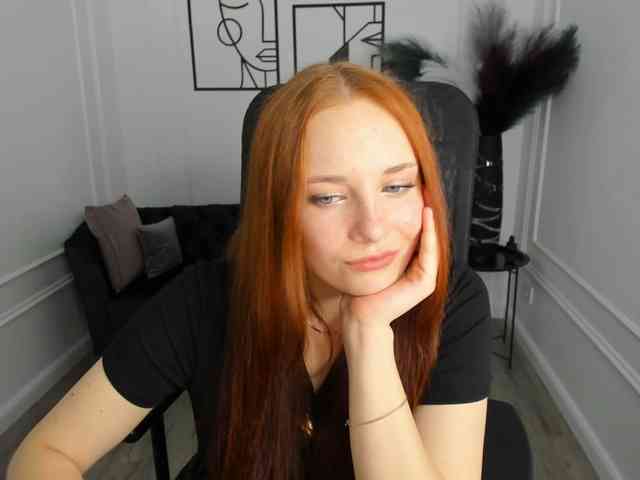 TinaGeroll webcam