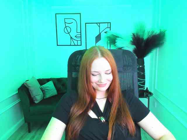 TinaGeroll webcam