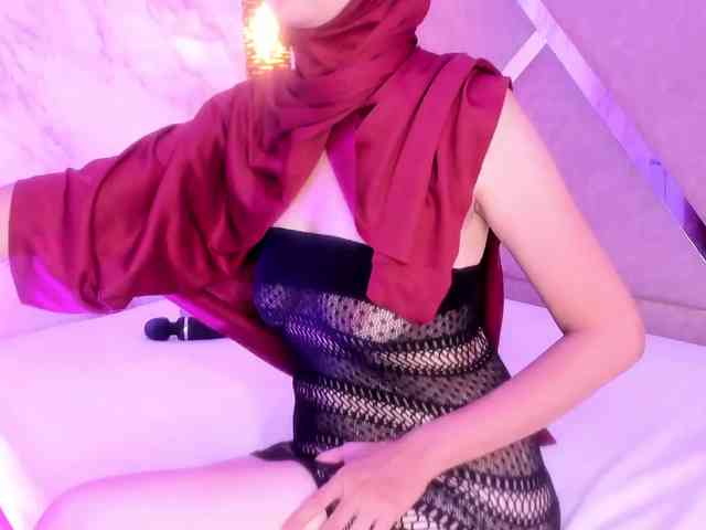 Zareen- webcam