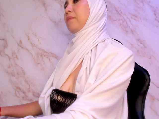 Zareen- webcam