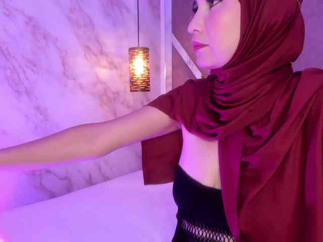 Zareen- webcam