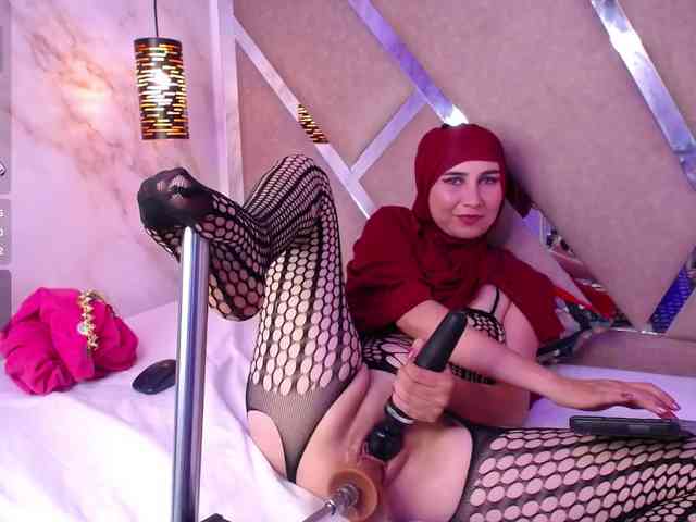 Zareen- webcam