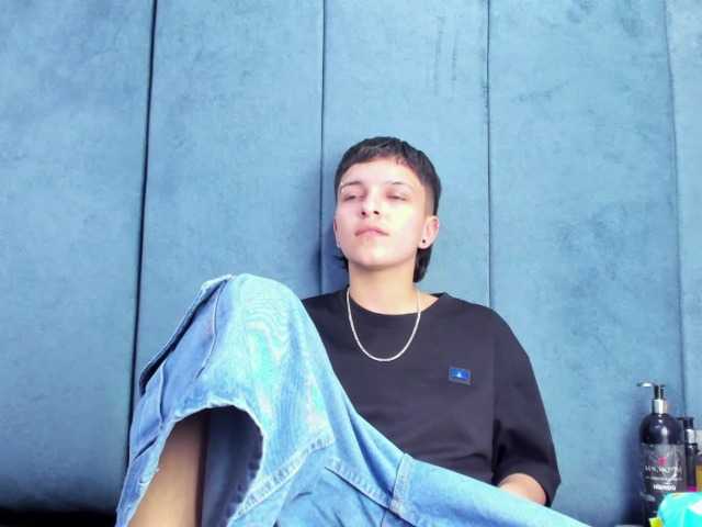 MeganThompson's BongaCams show and profile