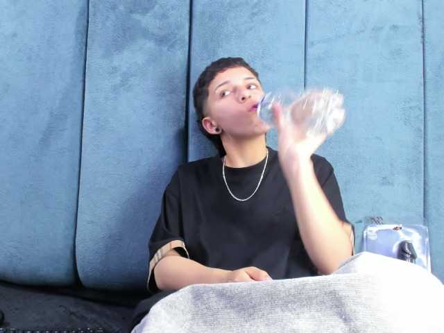 MeganThompson's BongaCams show and profile