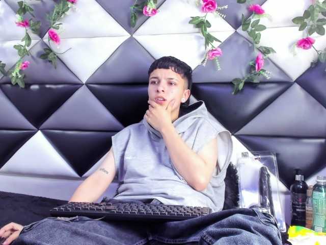 MeganThompson's BongaCams show and profile