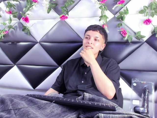 MeganThompson's BongaCams show and profile