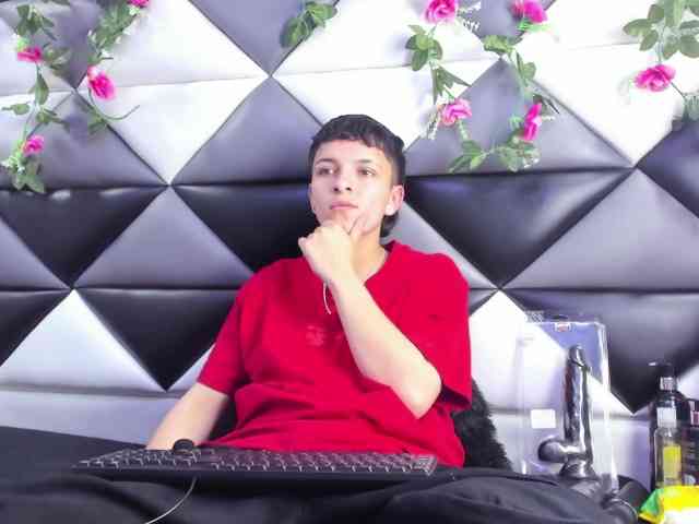 flirt chatroom MeganThompson