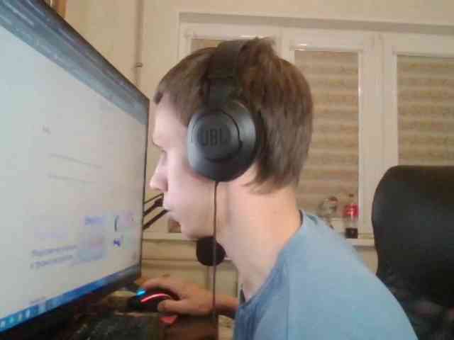 invalidglaz Live Webcam on BongaCams