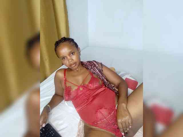 Undeniablyhot webcam