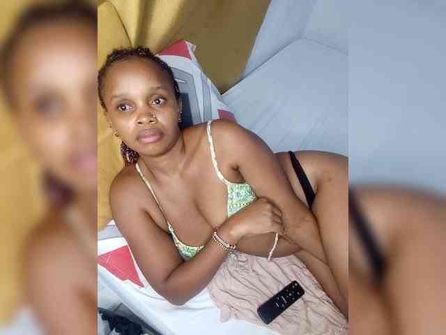 Undeniablyhot webcam