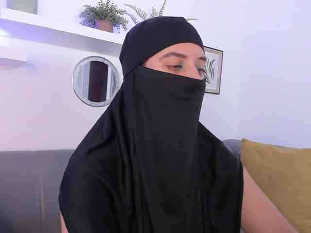 web cam porn online Salma-arabic