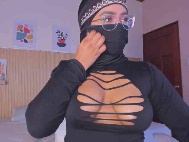 sasha-anaan webcam