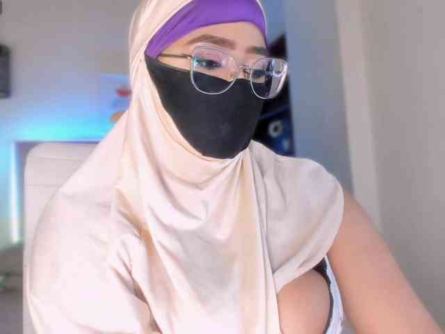 sasha-anaan sasha-anaan