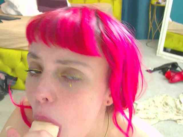 LizzieGolden webcam