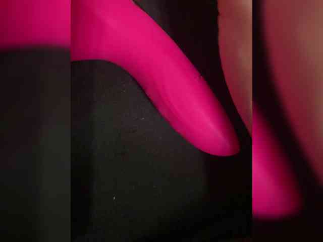 AmazingGirl55 webcam