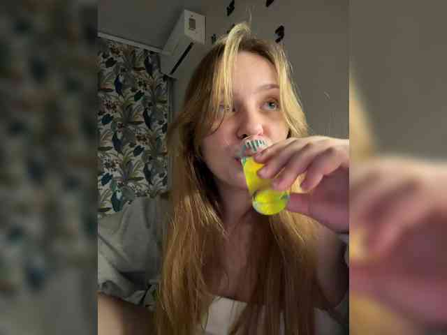MiaMey webcam