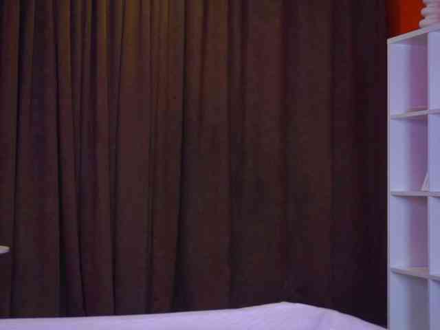 CrystalMooon webcam