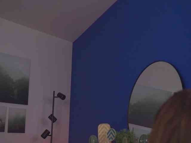 CrystalMooon webcam