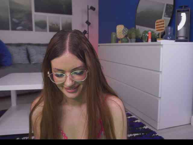 CrystalMooon webcam