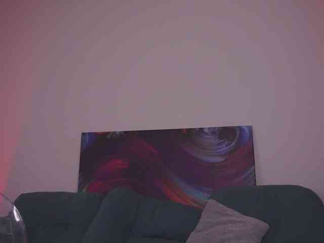 CrystalMooon webcam