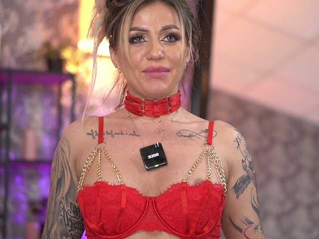 AlmaVelia's BongaCams show and profile