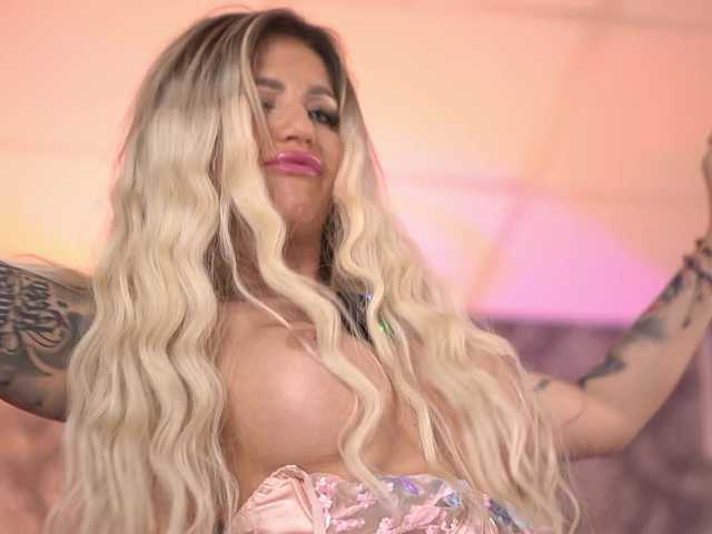 AlmaVelia's BongaCams show and profile